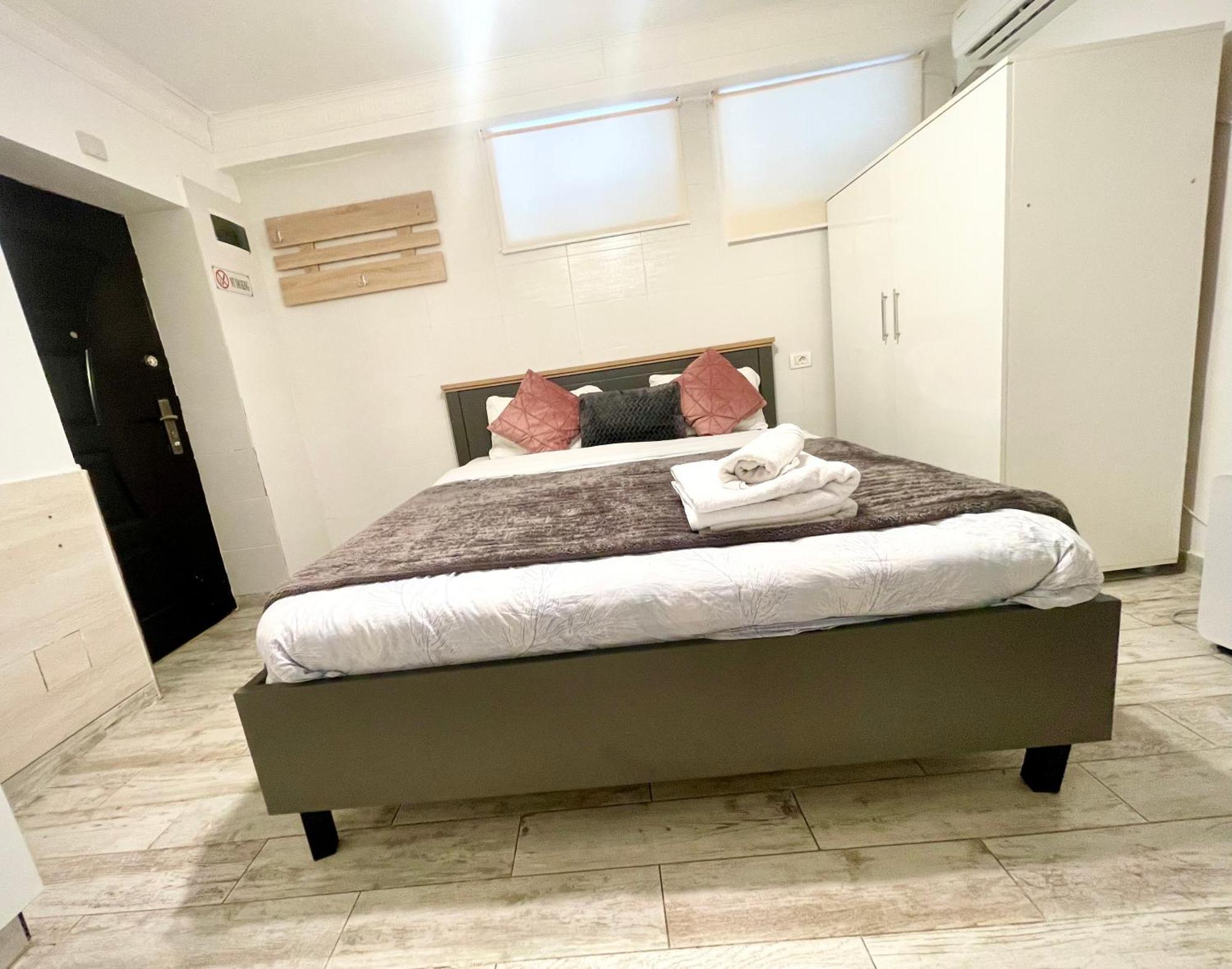 Prime 1 Studio Bucarest Extérieur photo